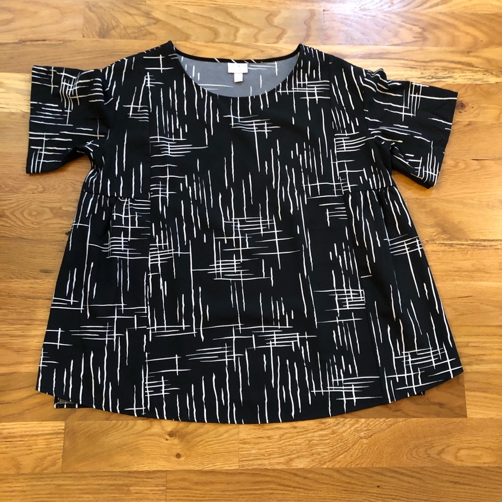 Isabel Maternity - size large shirt